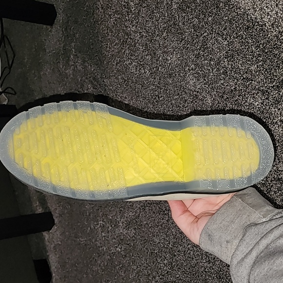 Brand new Doc Martens, cream color, size 9 - Picture 3 of 4